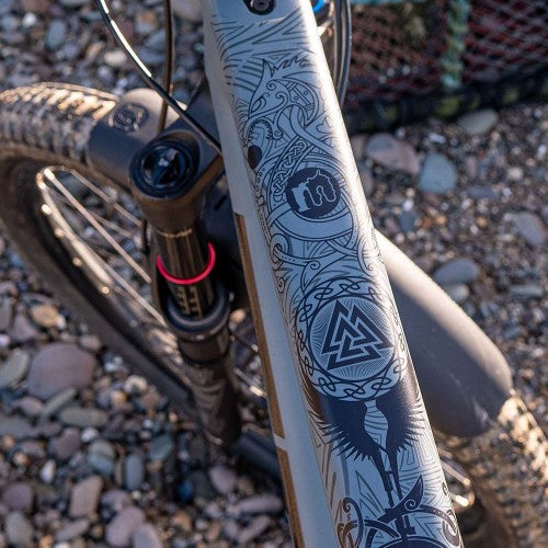 MUCKY NUTZ Frame Skinz, Viking (Mate)